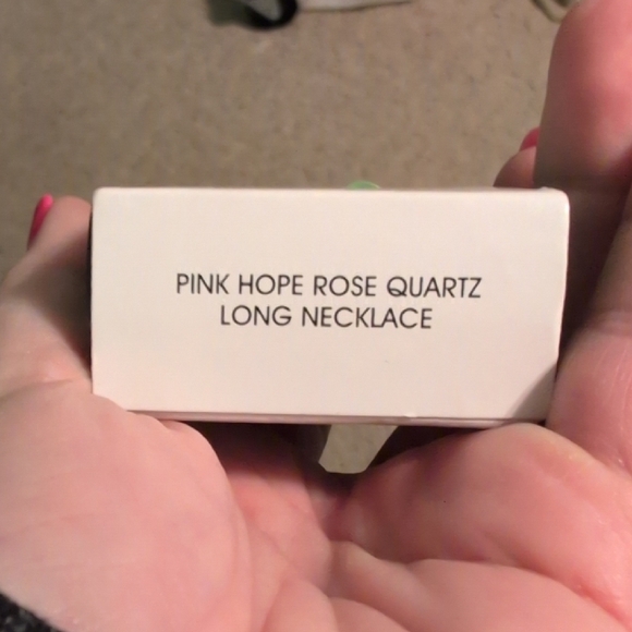 Avon Gold Ribbon Heart Pendant Necklace. New. - Picture 6 of 6